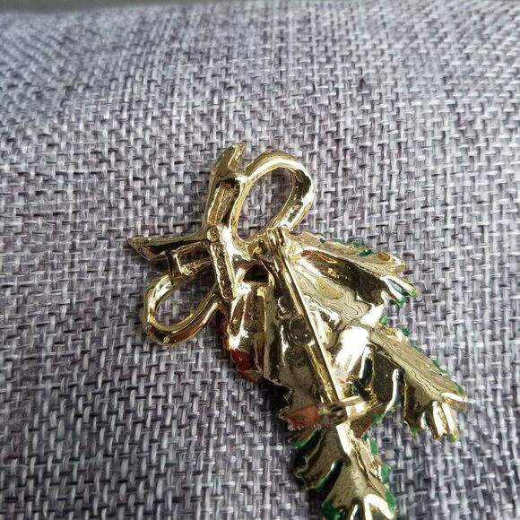 Gerrys Vintage Pine Bough with Pine Cones Brooch - Picture 3 of 6